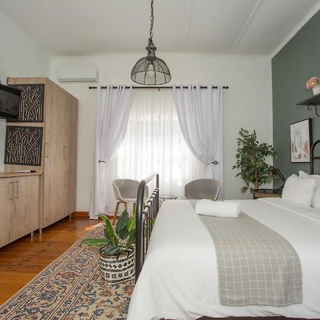 Steytlerville Royal Hotel 外观 照片
