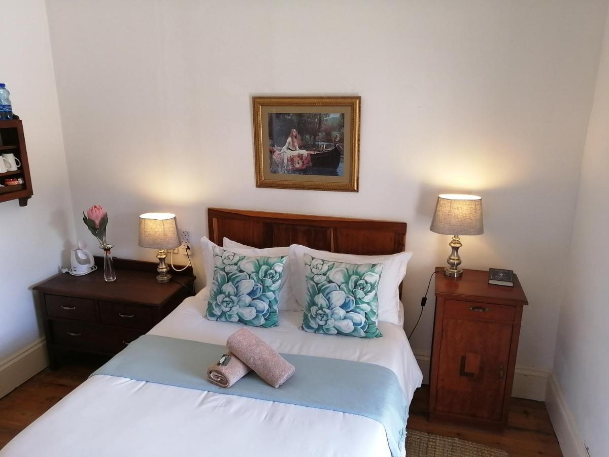 Steytlerville Royal Hotel 外观 照片