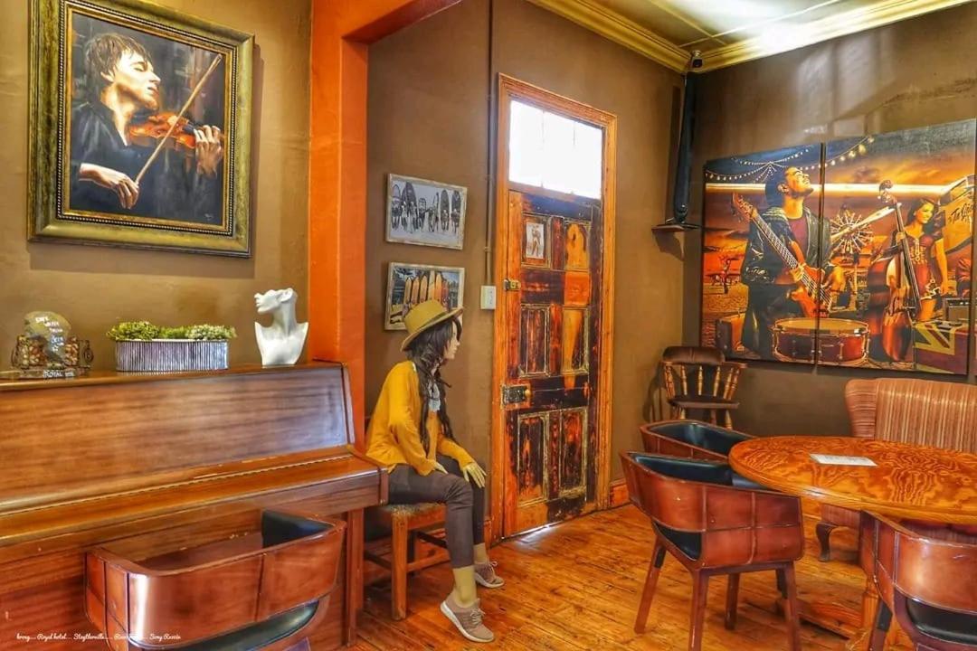 Steytlerville Royal Hotel 外观 照片