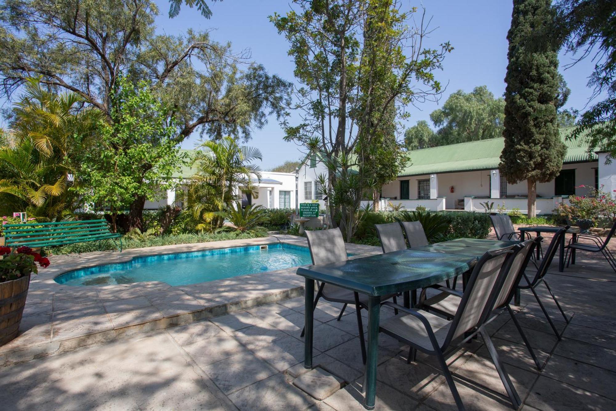 Steytlerville Royal Hotel 外观 照片