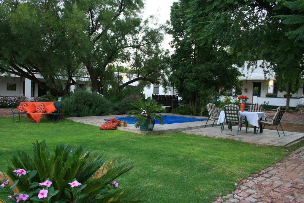 Steytlerville Royal Hotel 外观 照片